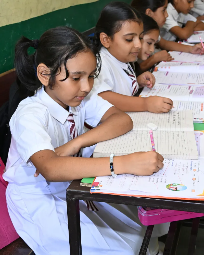 Students learning at Vivekanand Saraswati School